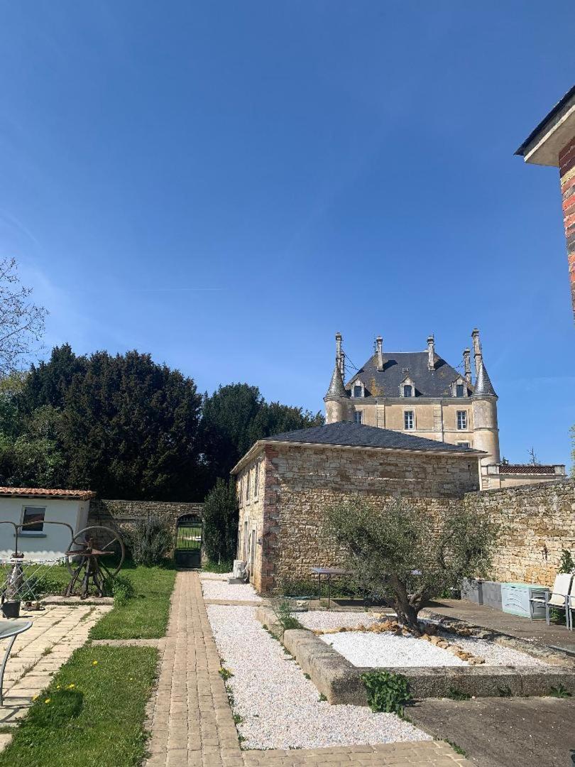 Chateau Le Puybelliard Bed and Breakfast Chantonnay Exterior foto